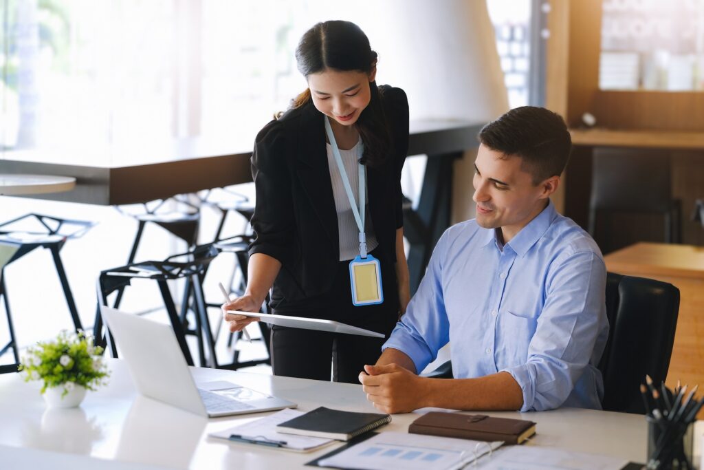 Acheter une entreprise ou fonder une start-up : Le guide pour choisir la meilleure voie entrepreneuriale