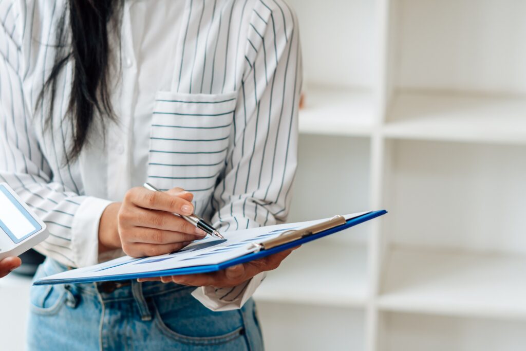 Acheter une entreprise ou fonder une start-up : Le guide pour choisir la meilleure voie entrepreneuriale